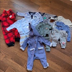 Lot of Carters newborn clothes
